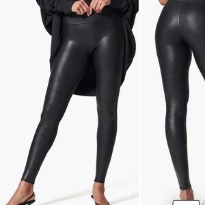 Spanx Faux Leather Leggings size Medium